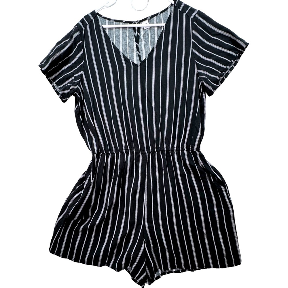 Old Navy Romper Women Large Black White Striped V-Neck Short Sleeve Pockets